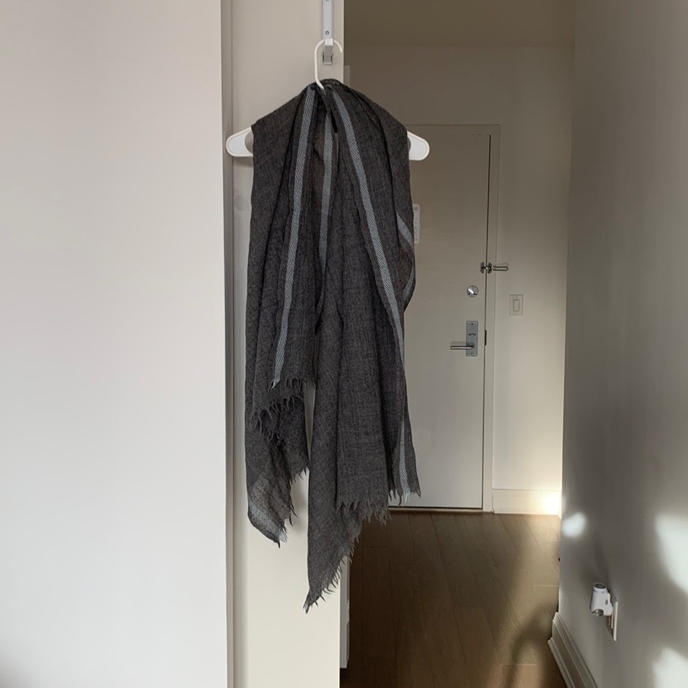 Buji Baja Wool Scarf / Wrap